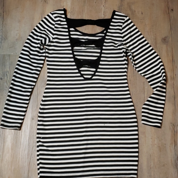 Striped mini dress - Picture 2 of 6